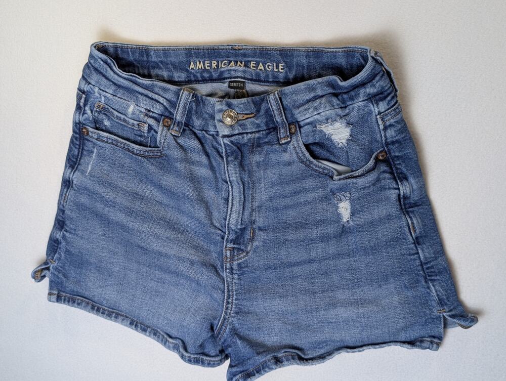 American Eagle Stretch Curvy Mom Shorts Size 6